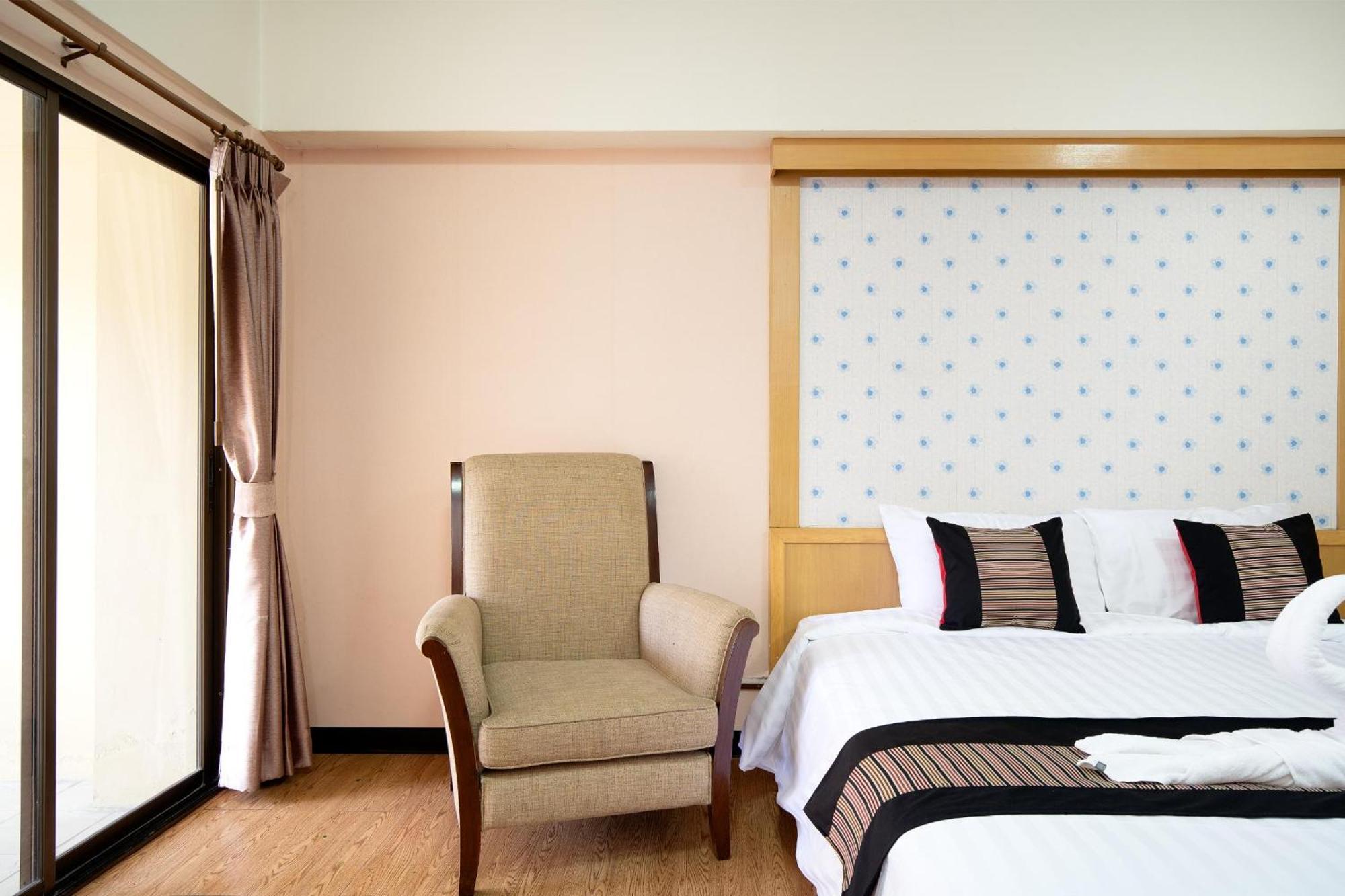 P-Park Hotel Бангкок Екстер'єр фото